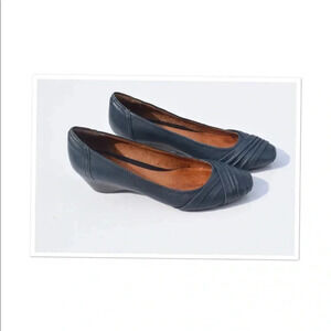 Clarks low wedges